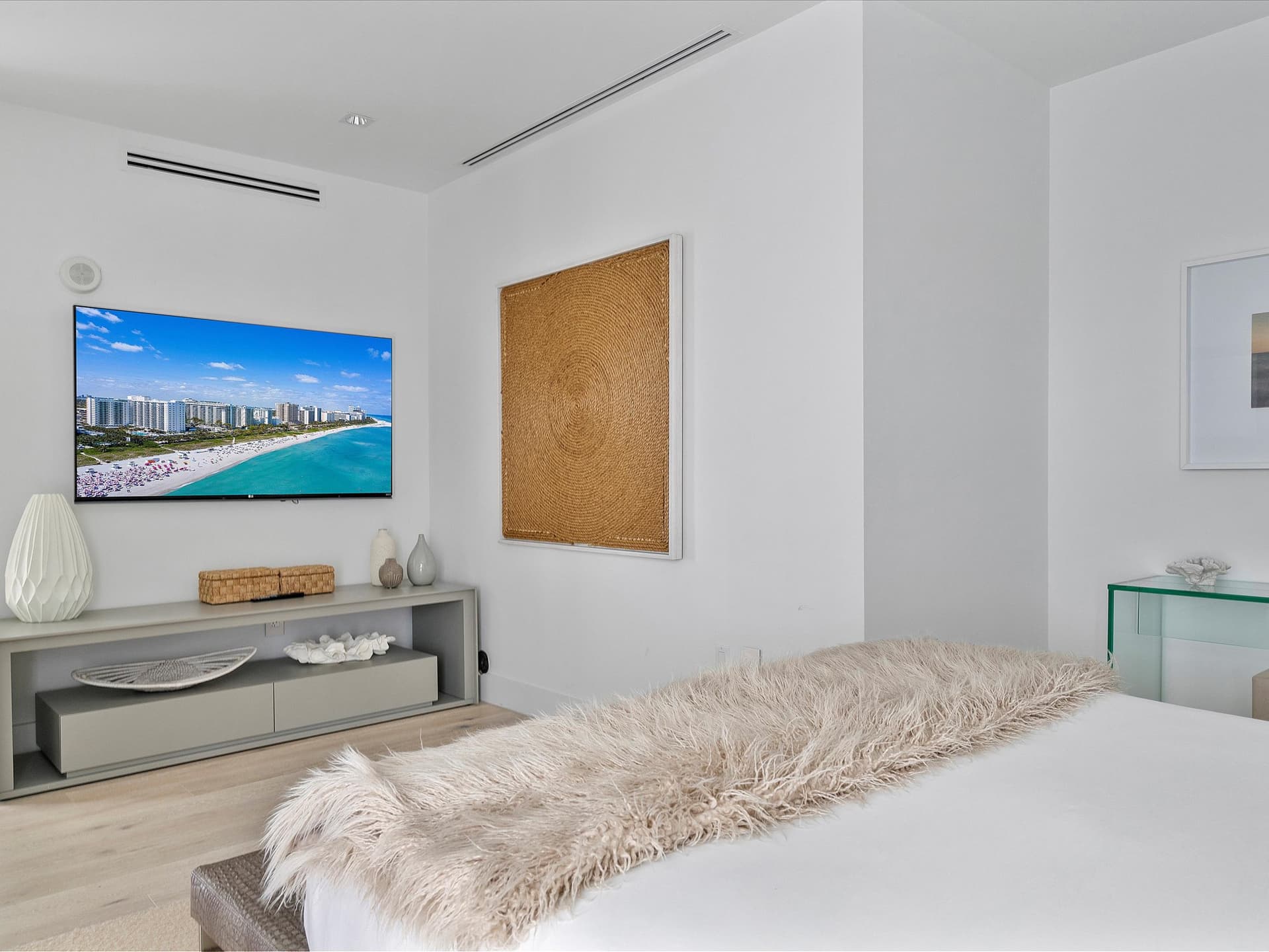 Skyline Serenity - Image 12