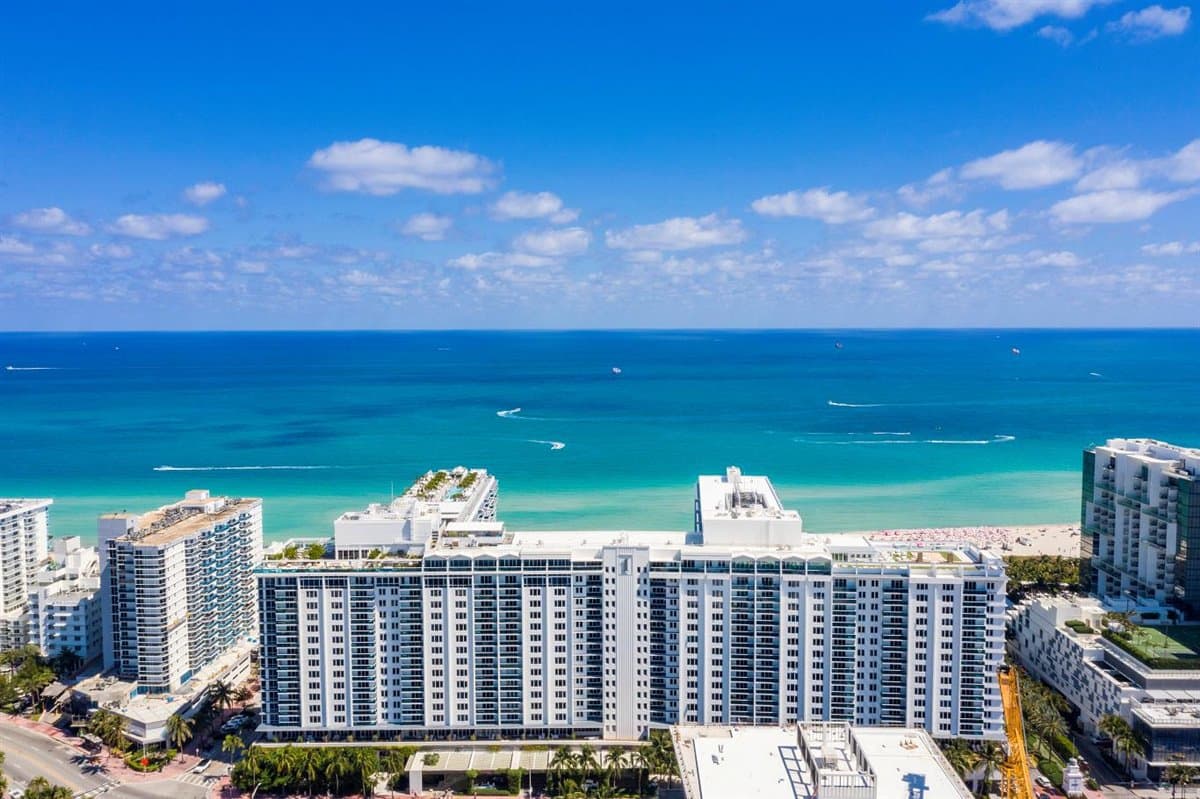 Skyline Serenity - Image 22