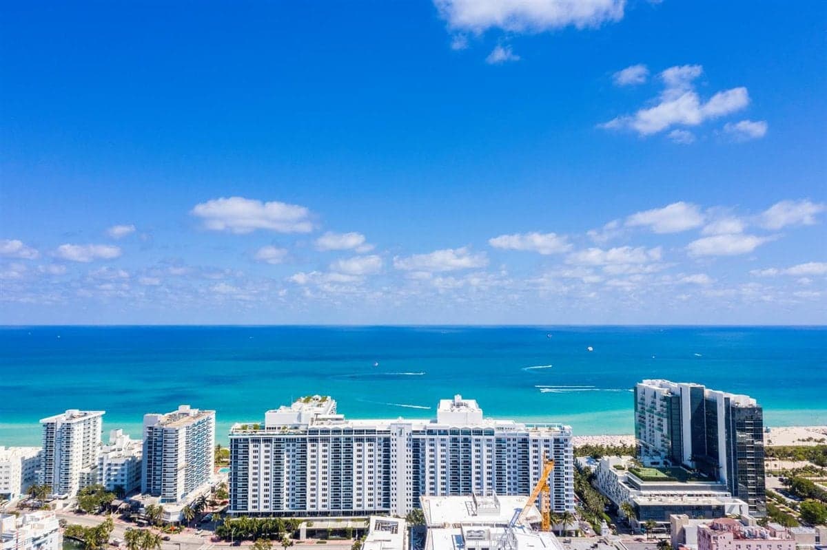 Skyline Serenity - Image 23