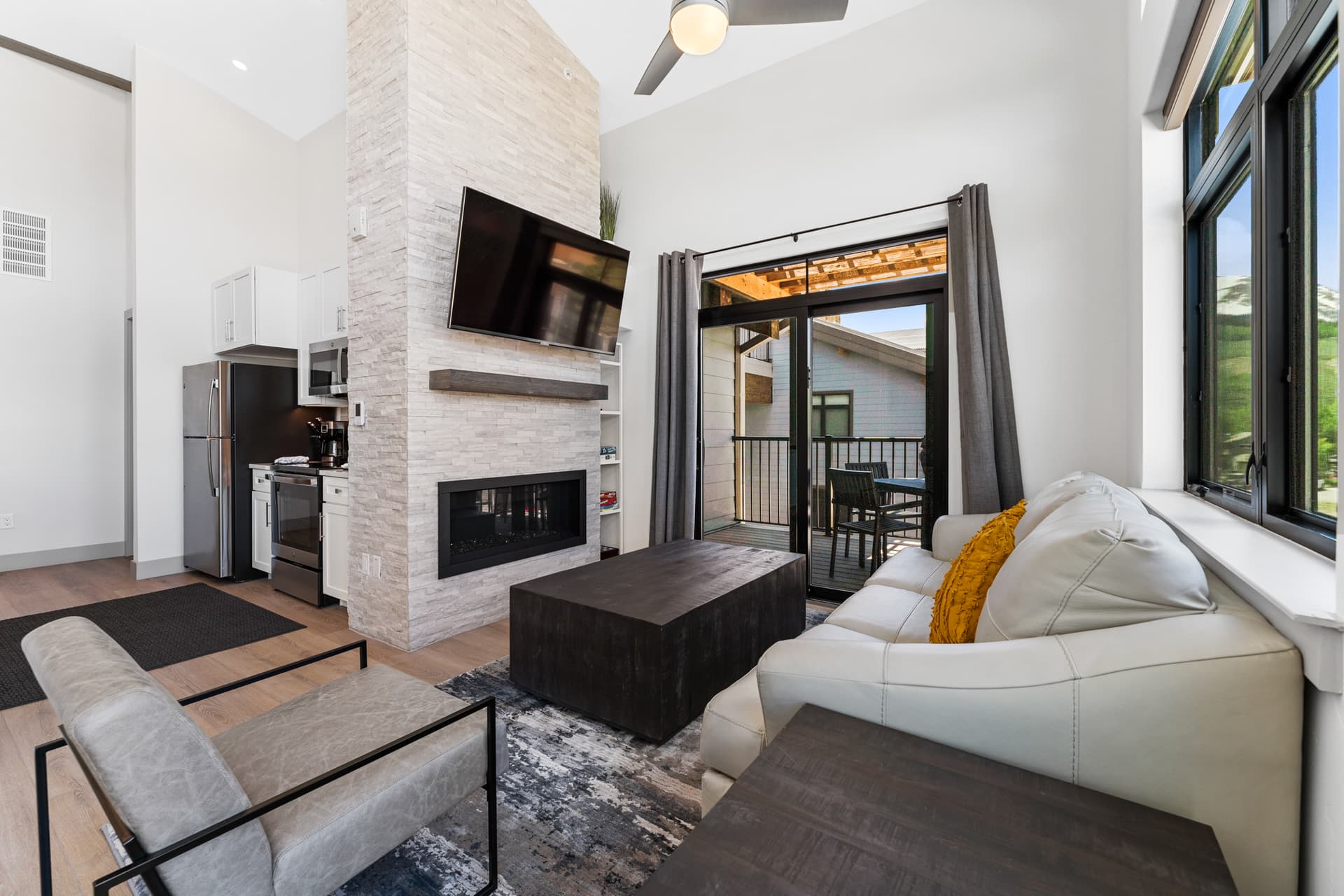 SkyWalk Flats #305E - Image 6