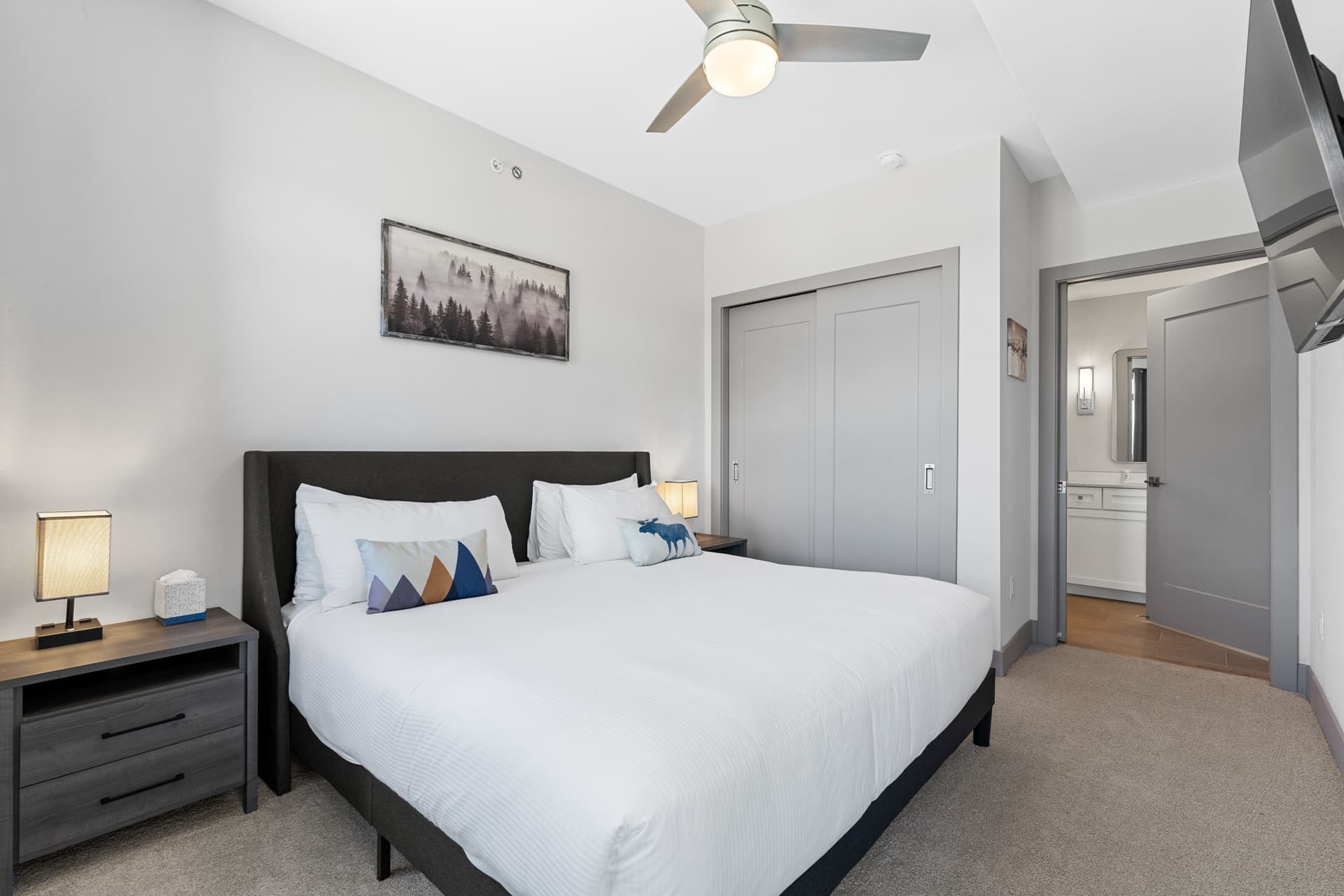 SkyWalk Flats #305E - Image 19