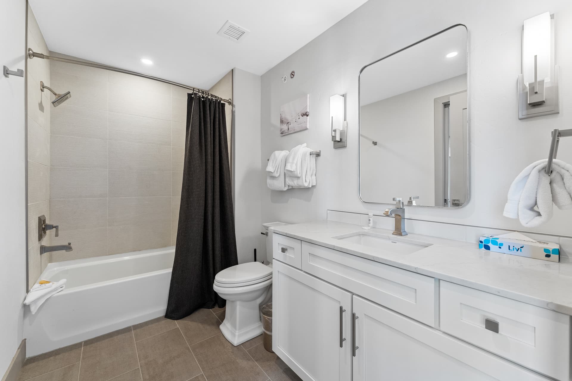 SkyWalk Flats #305E - Image 23