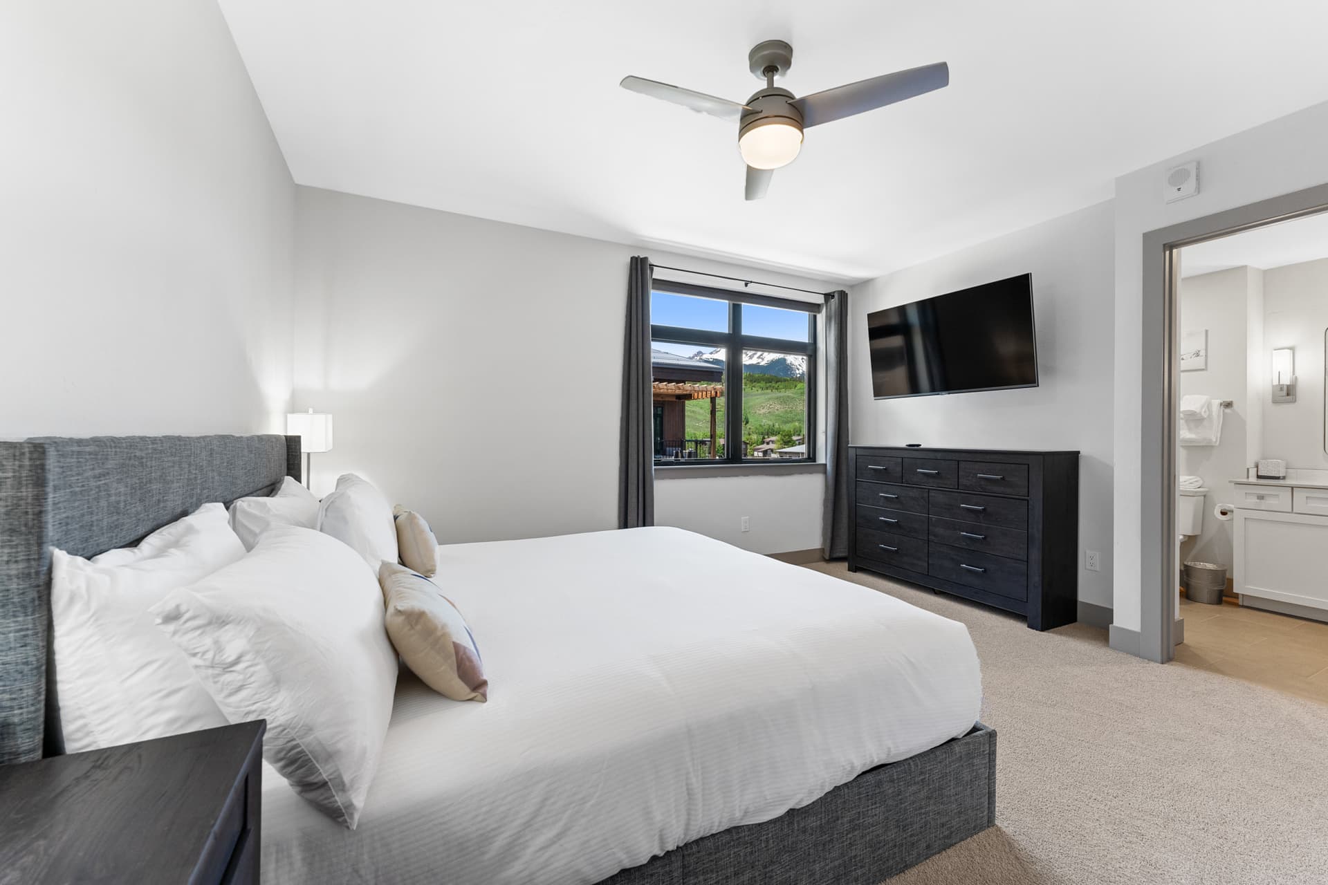 SkyWalk Flats #305E - Image 26