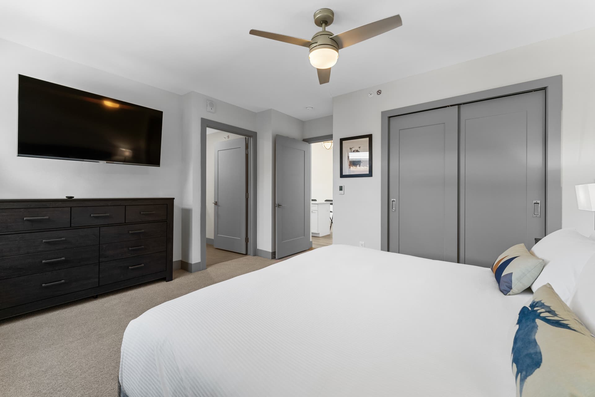 SkyWalk Flats #305E - Image 27