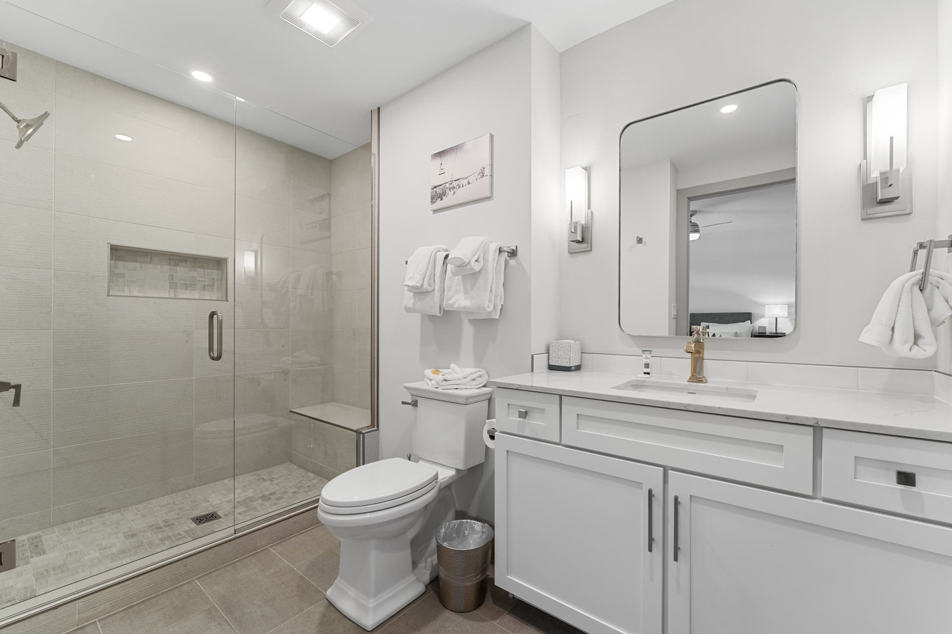 SkyWalk Flats #305E - Image 28