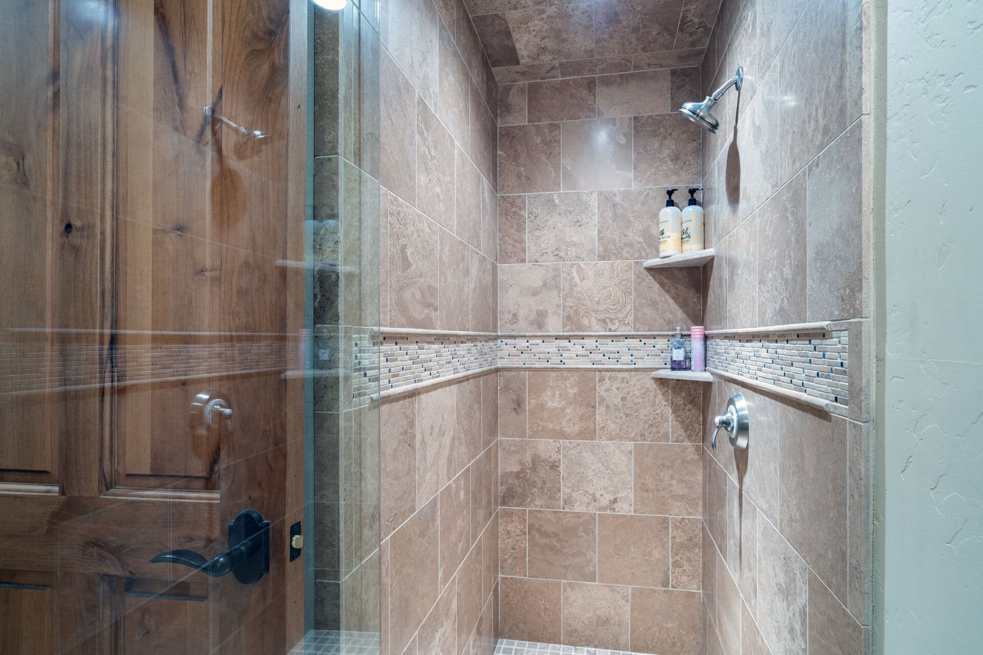 San Sophia Ridge View House - Image 22