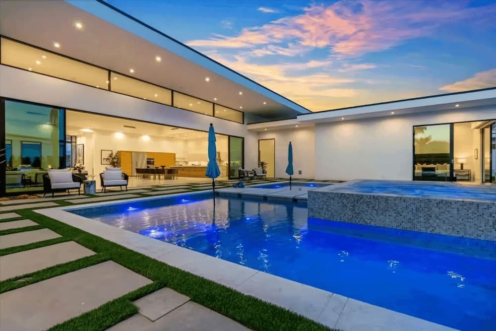 Bravo Villa #5 - Image 2