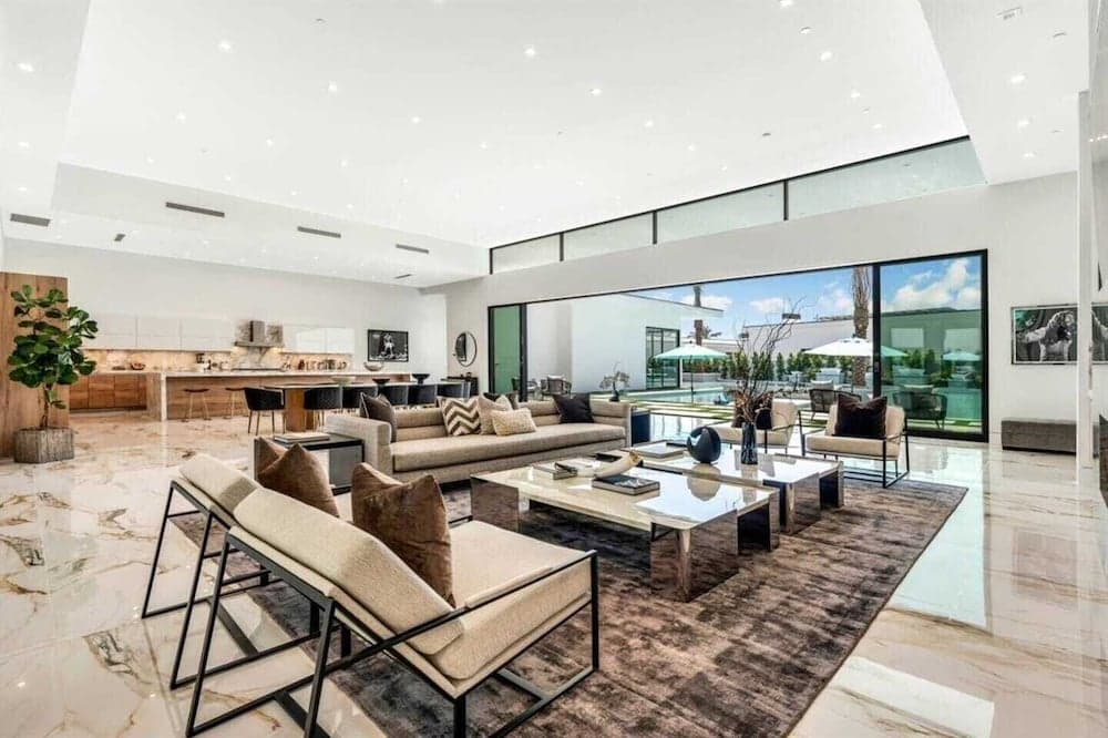 Bravo Villa #5 - Image 4