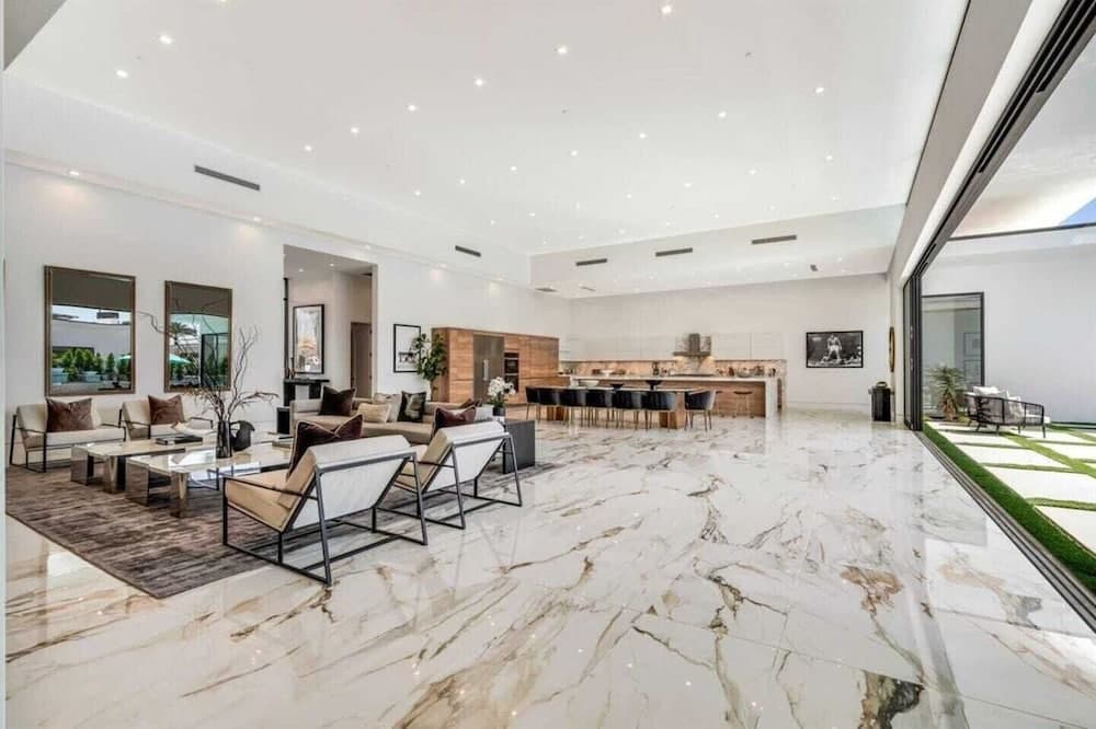 Bravo Villa #5 - Image 10