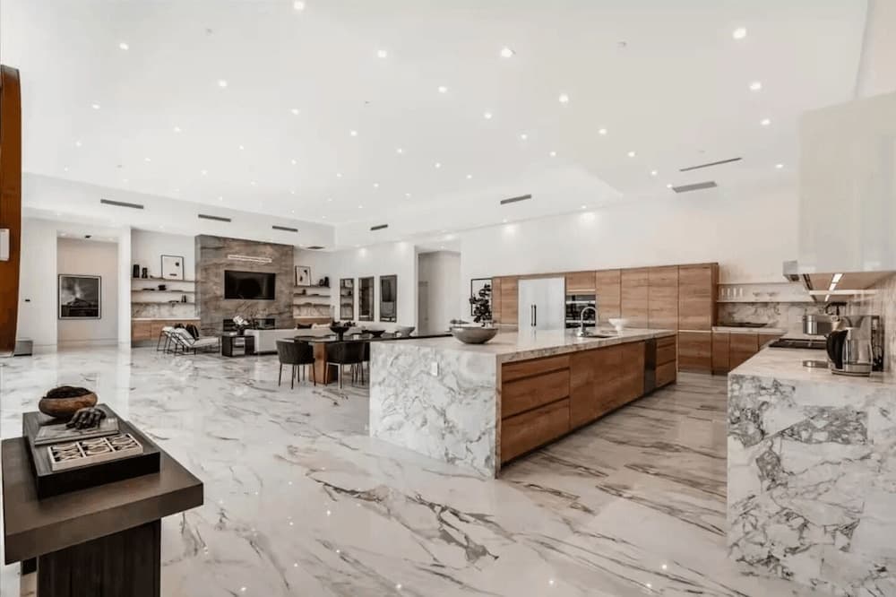 Bravo Villa #5 - Image 16