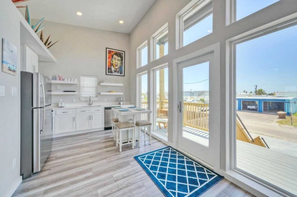 Dean Marlin & Once Upon A Tide - Image 13