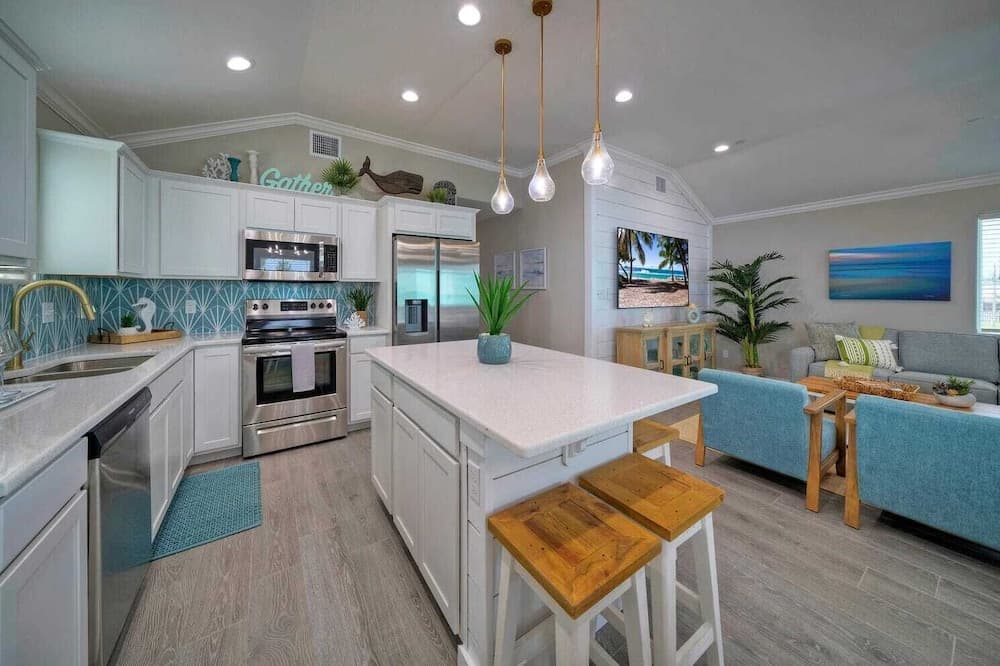 Dean Marlin & Once Upon A Tide - Image 20