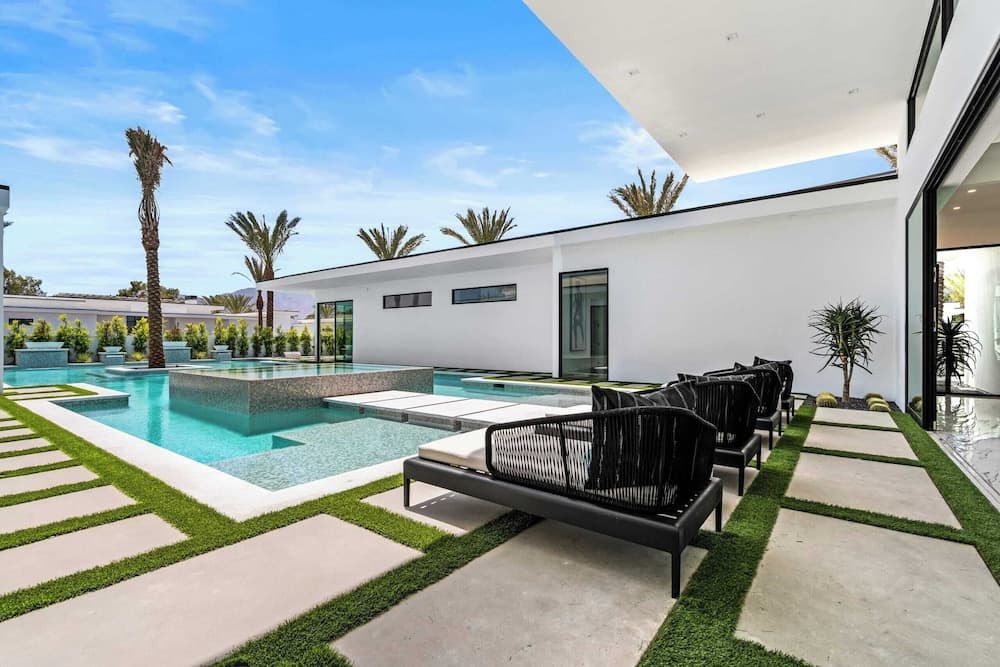 Bravo Villa #9 - Image 12