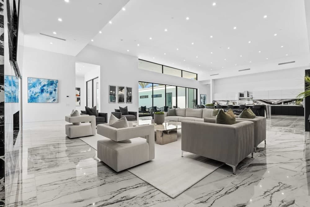 Bravo Villa #9 - Image 4