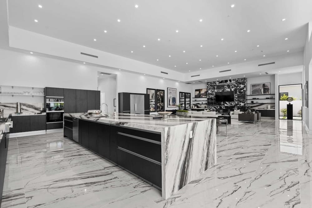 Bravo Villa #9 - Image 24