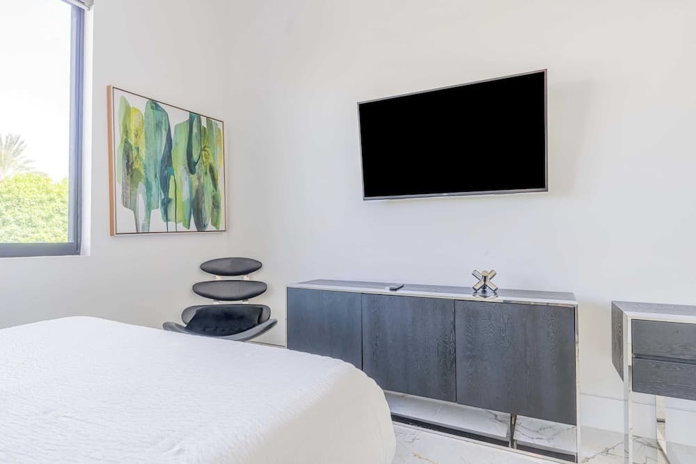 Bravo Villa #9 - Image 58