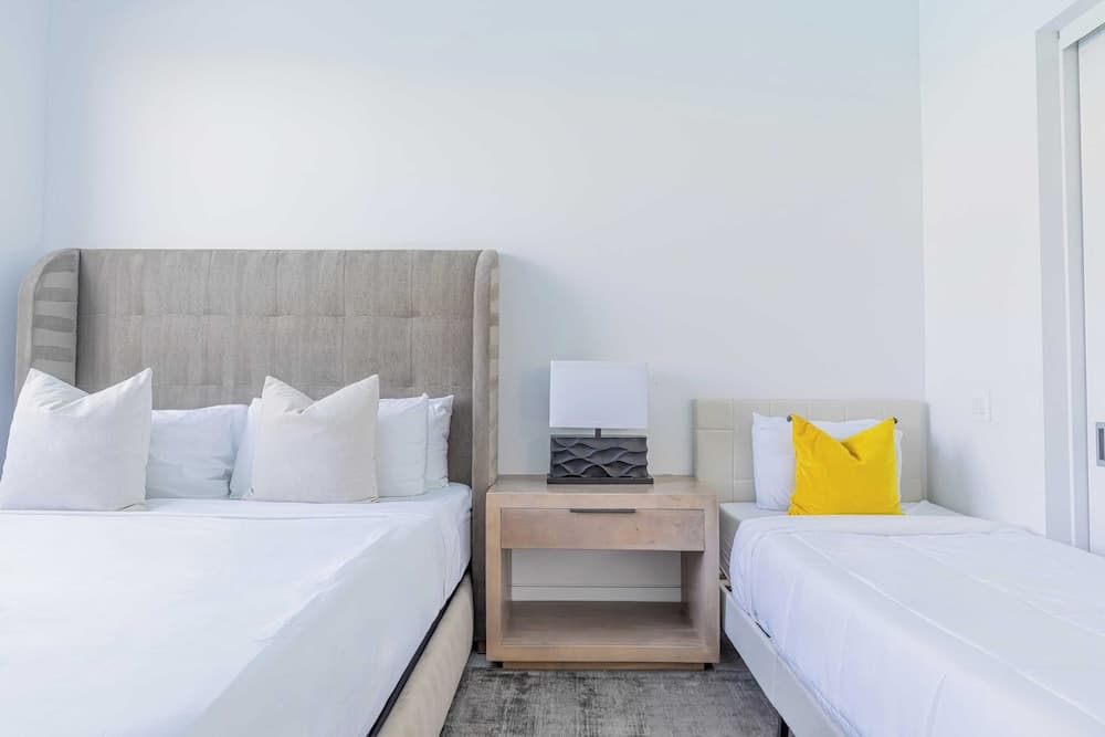 Bravo Villa #9 - Image 60