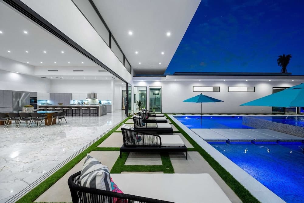 Bravo Villa #4 - Image 23