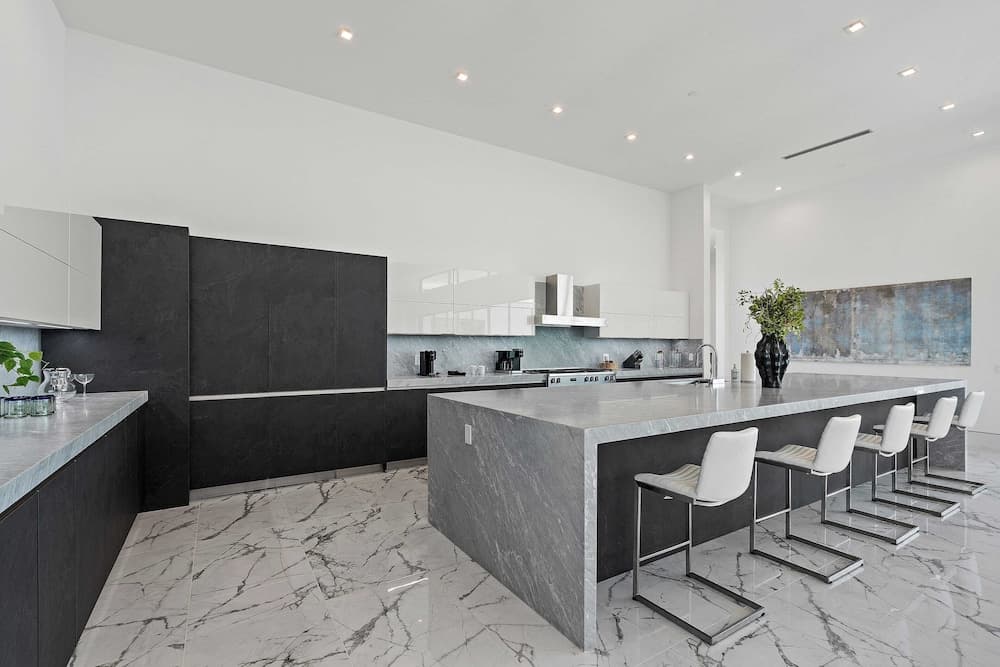 Bravo Villa #7 - Image 5