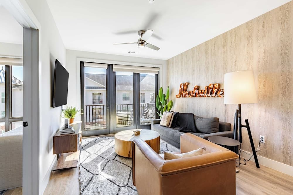 Midtown Moderns - Image 4