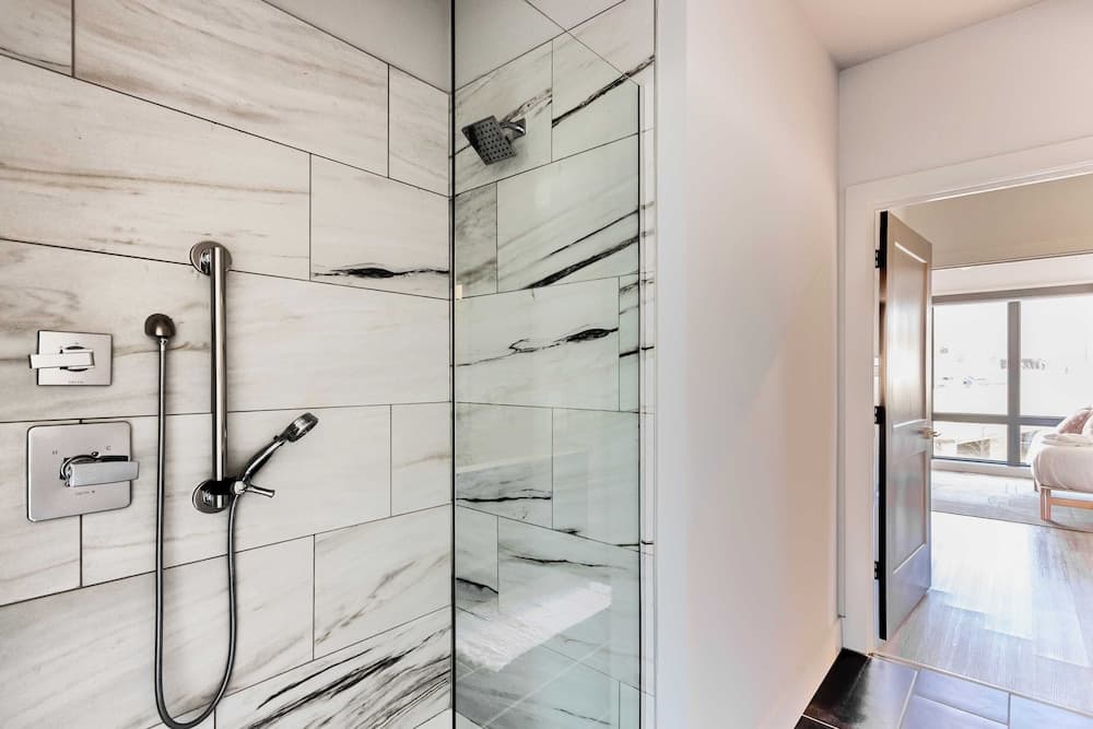 Midtown Moderns - Image 21