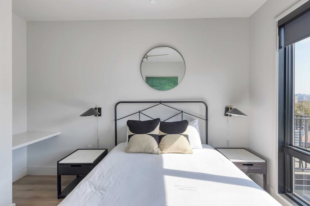 Midtown Moderns - Image 37