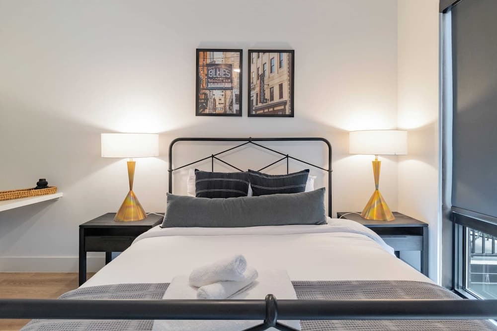 Midtown Moderns - Image 54