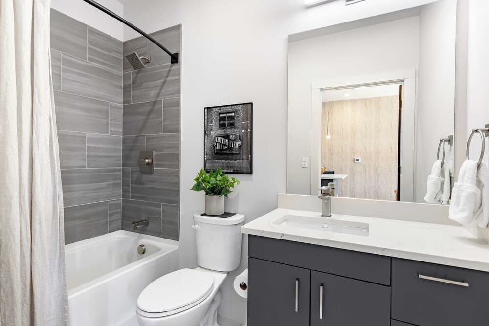 Midtown Moderns - Image 75