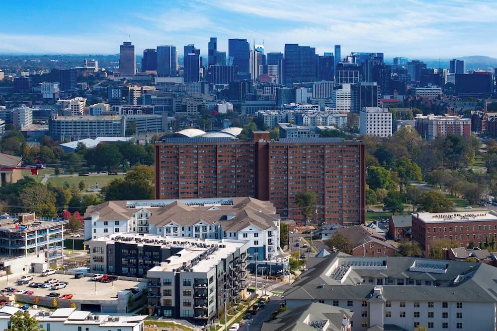 Midtown Moderns - Image 87