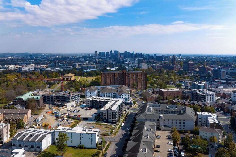 Midtown Moderns - Image 88