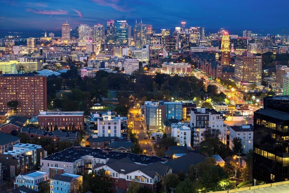 Midtown Moderns - Image 90