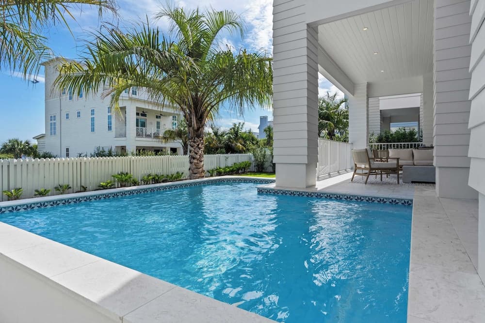 Palm Beach Retreat - Image 2