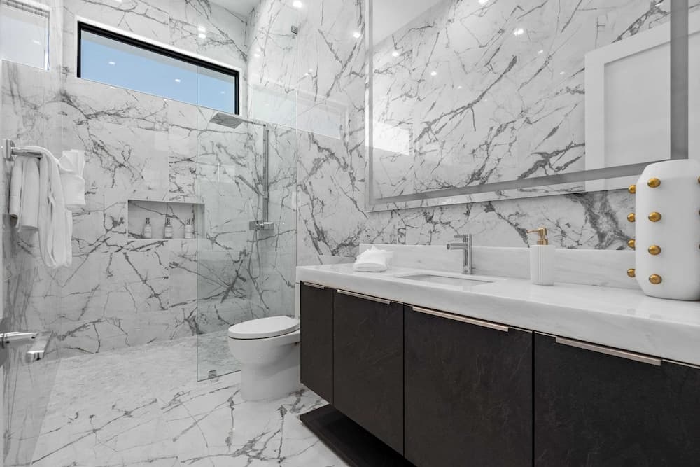 Bravo Villa #12 - Image 22