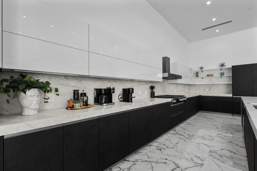 Bravo Villa #12 - Image 36