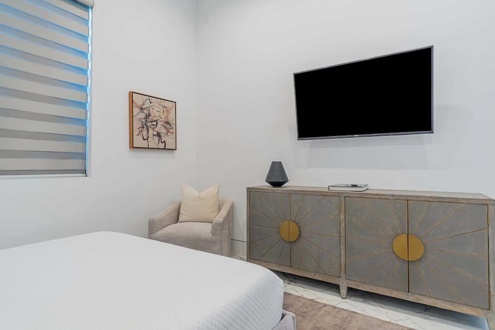 Bravo Villa #12 - Image 66