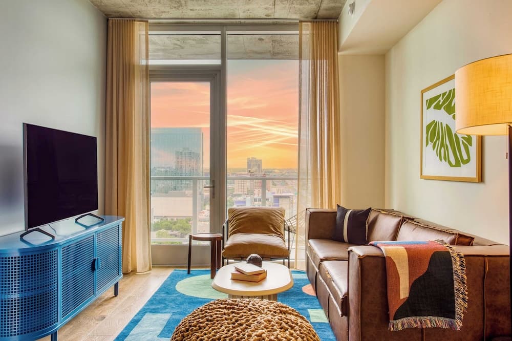 New Austin High Rise Condo - Image 4