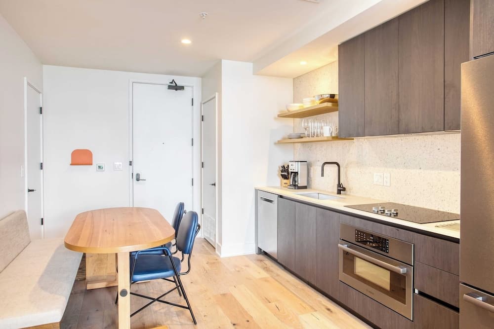 New Austin High Rise Condo - Image 21