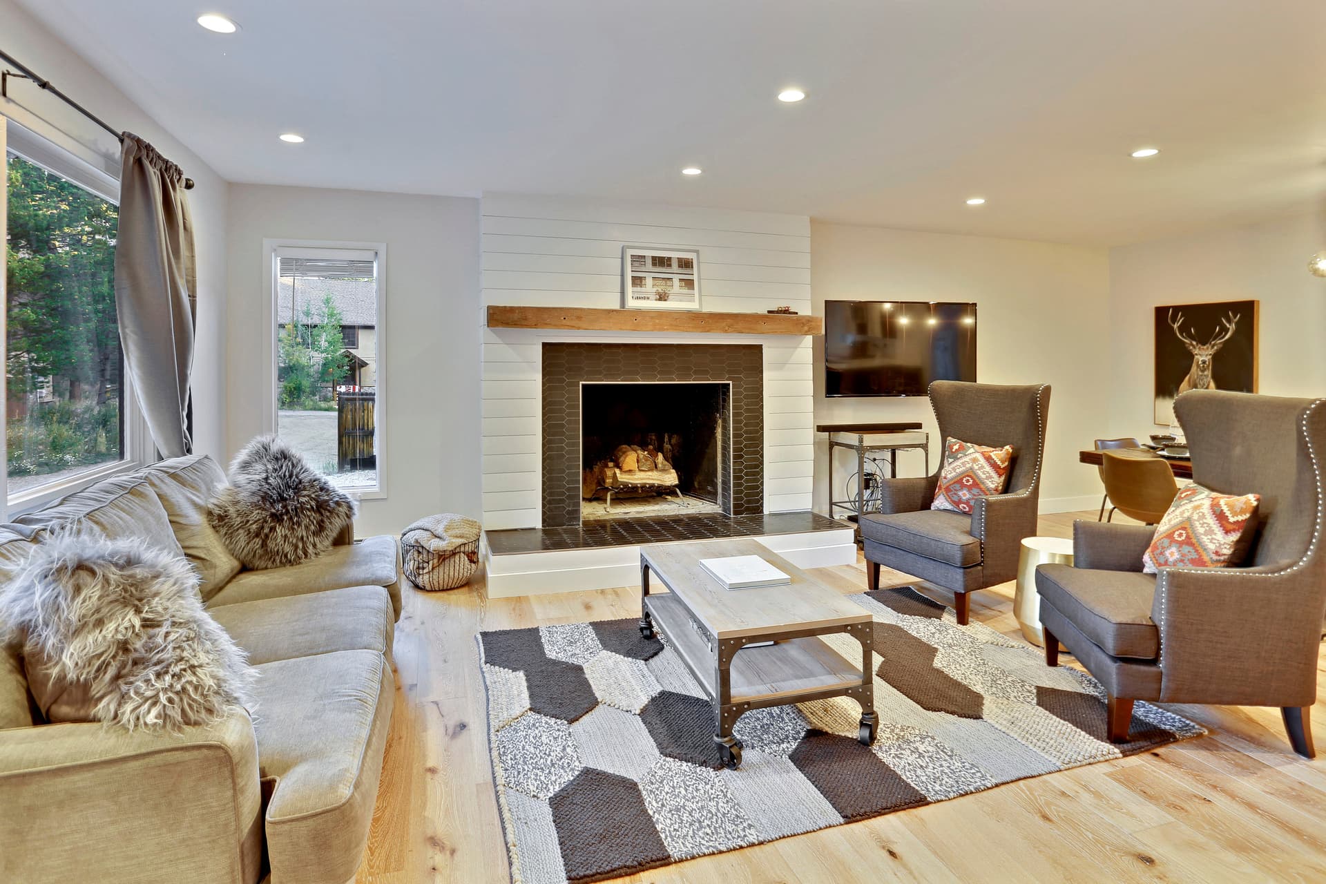 Slopeside River Front