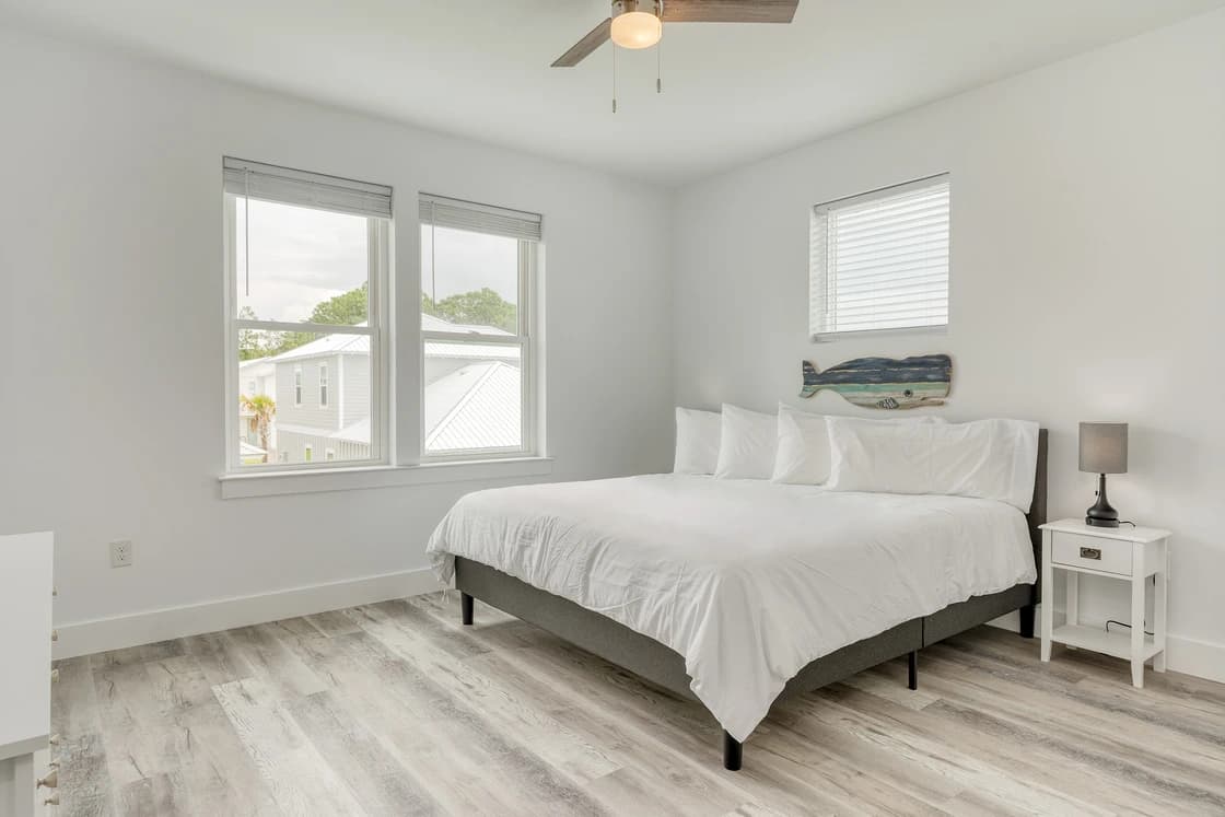 Flipper Manor - Image 24