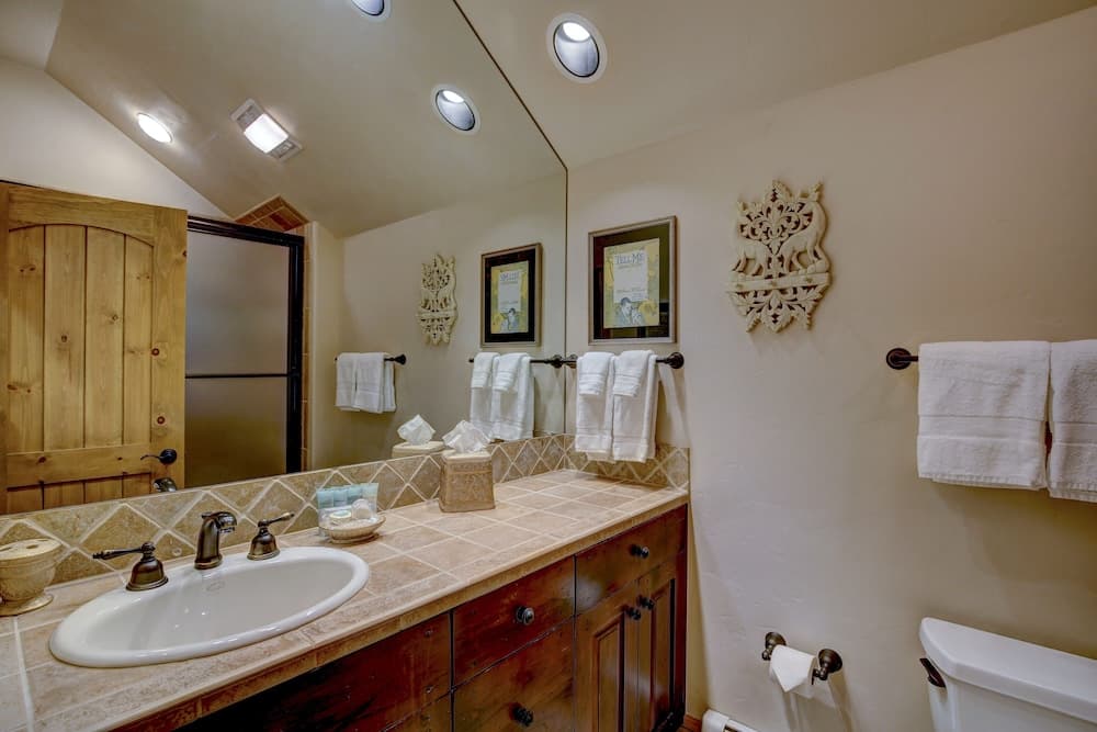 Snowberry - Image 35