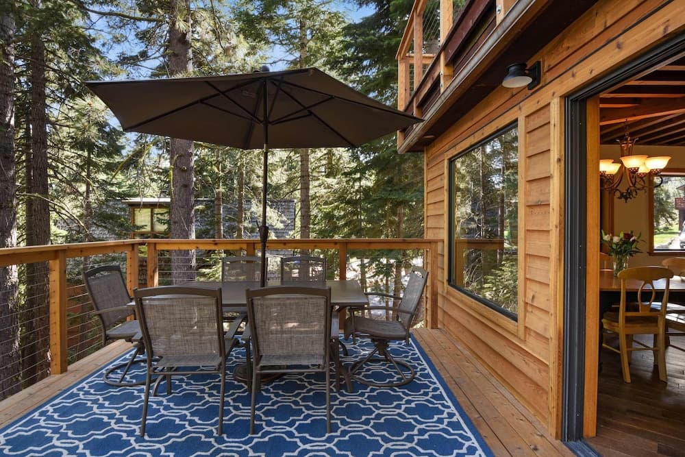 Snowshoe Cabin - Image 24