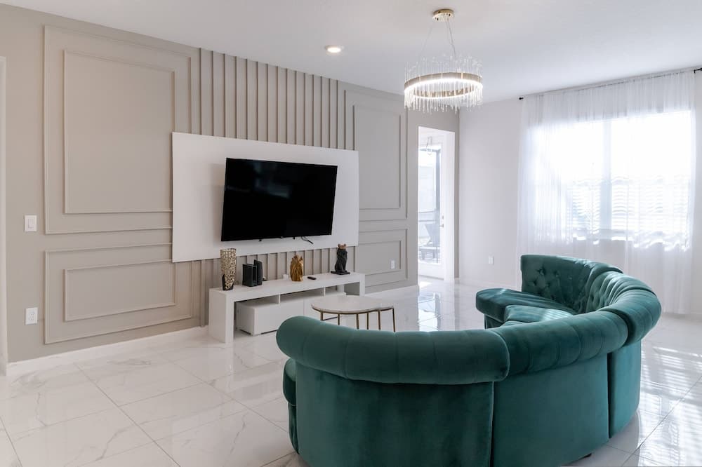 Sophisticated Shanti - Image 1