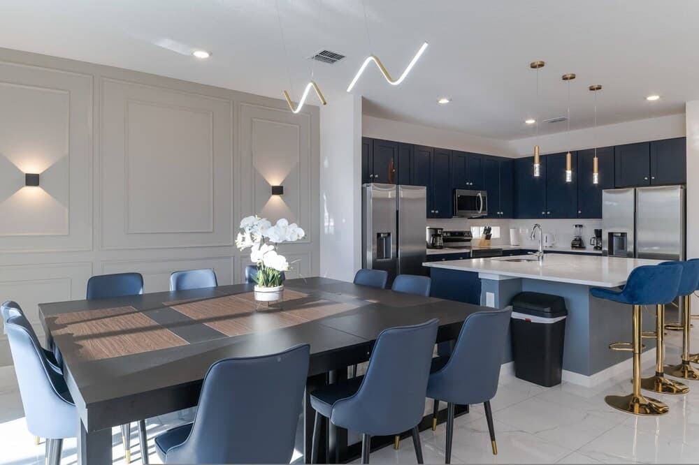 Sophisticated Shanti - Image 8