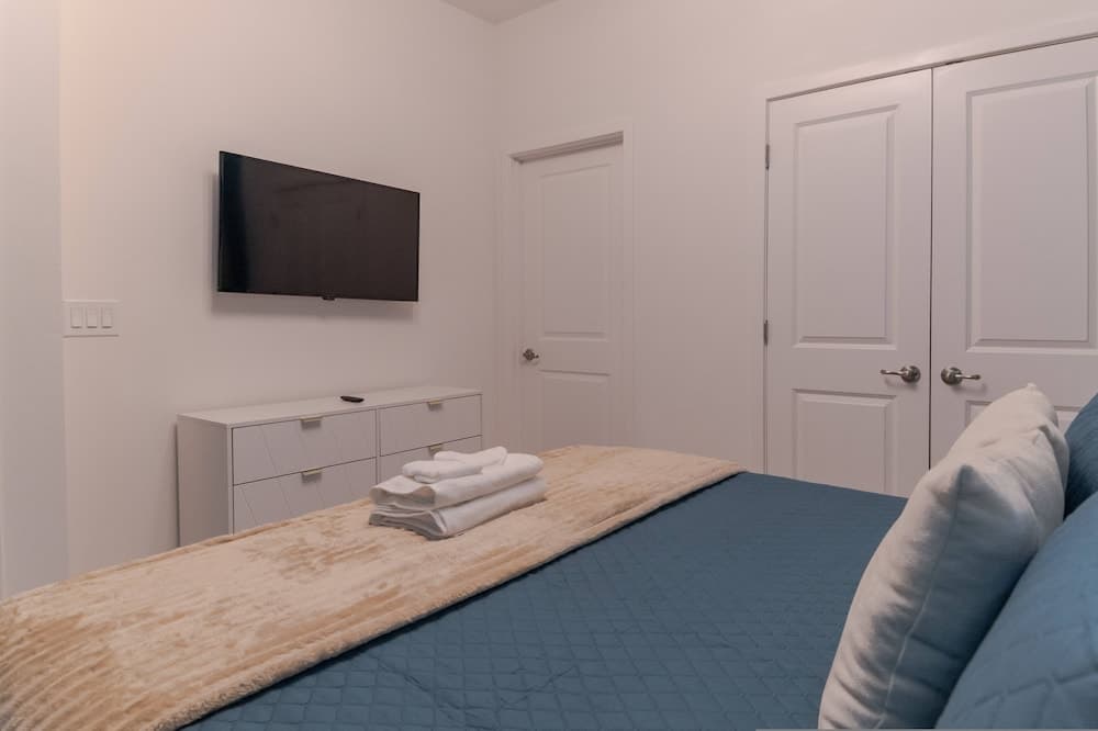 Sophisticated Shanti - Image 15