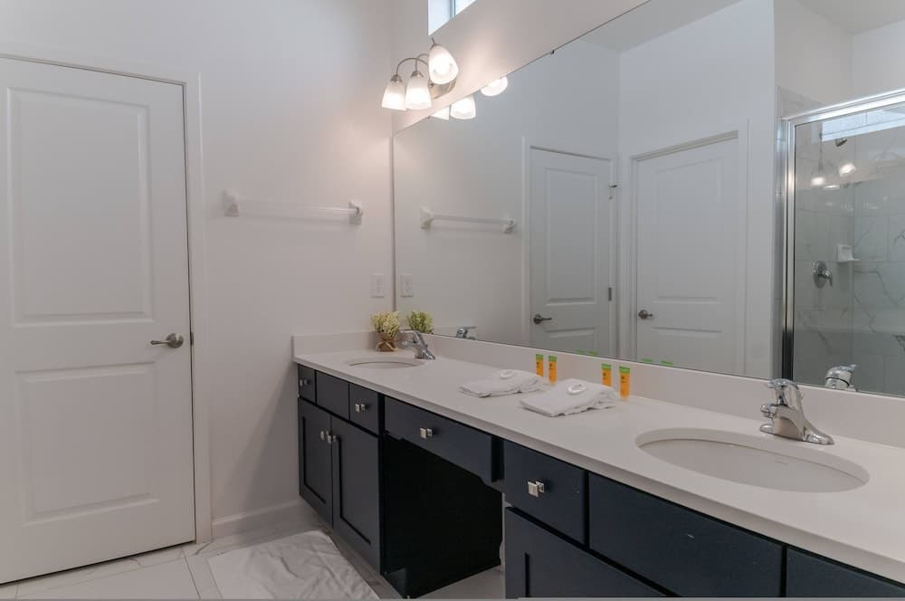 Sophisticated Shanti - Image 21