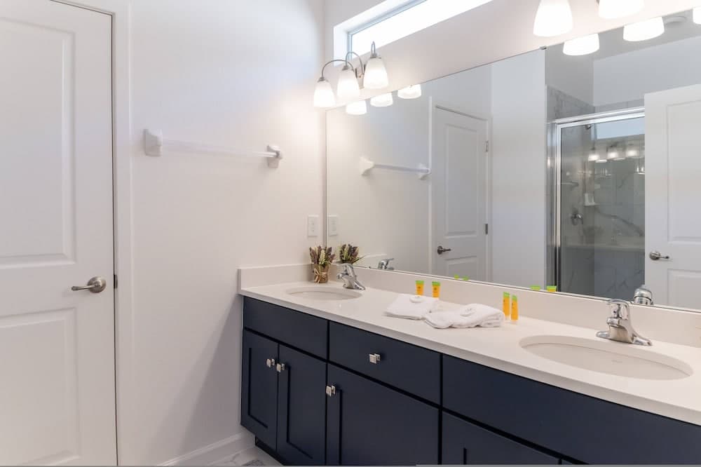 Sophisticated Shanti - Image 31