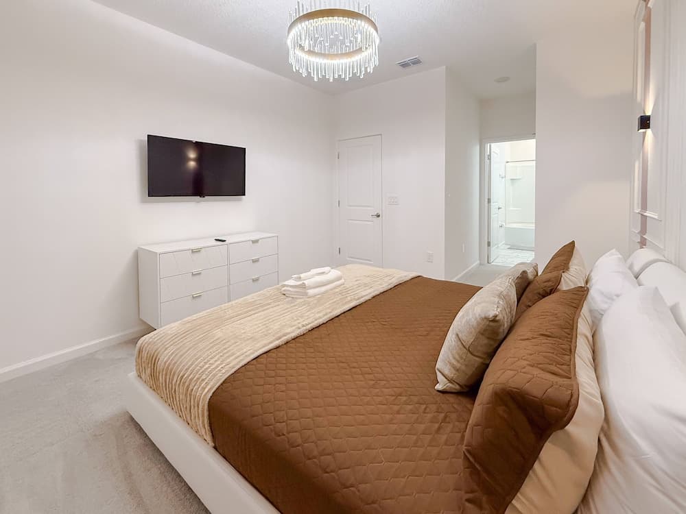 Sophisticated Shanti - Image 48