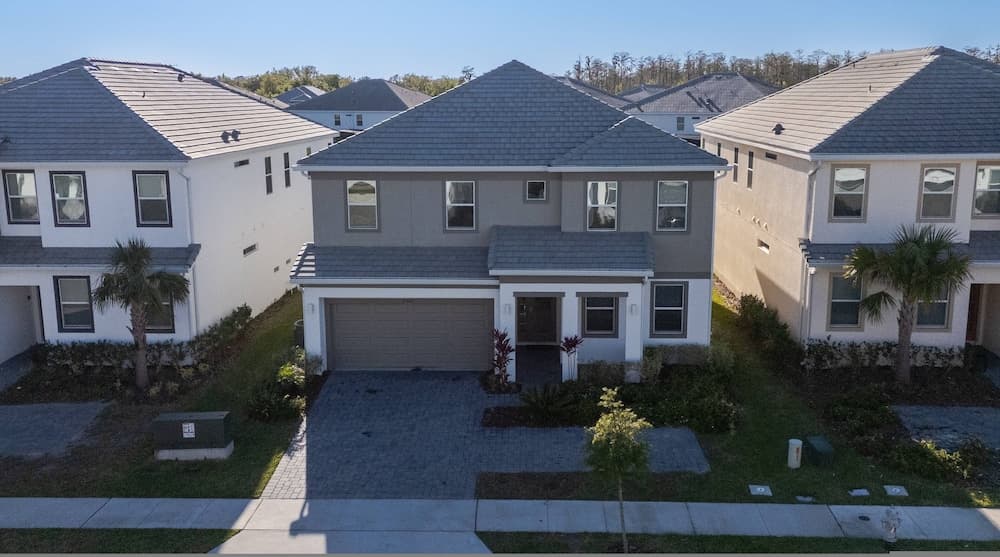 Sophisticated Shanti - Image 58