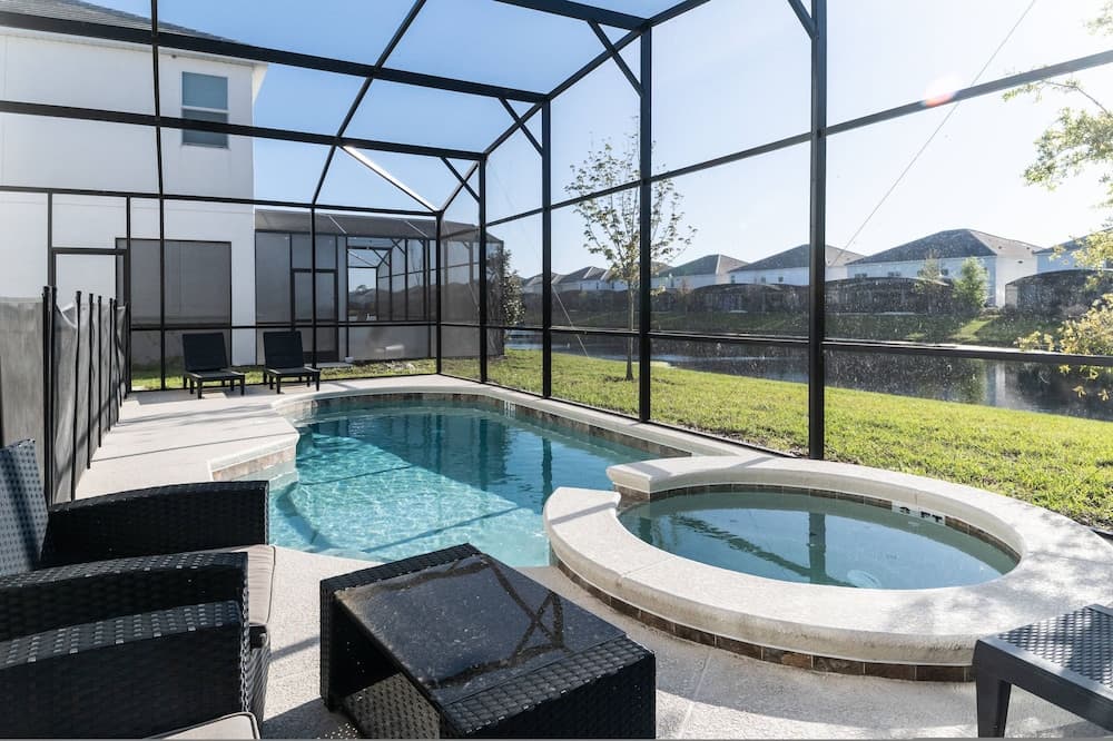 Sophisticated Shanti - Image 56