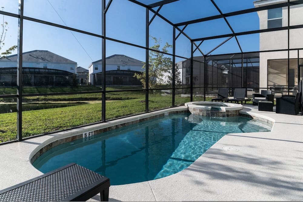 Sophisticated Shanti - Image 2